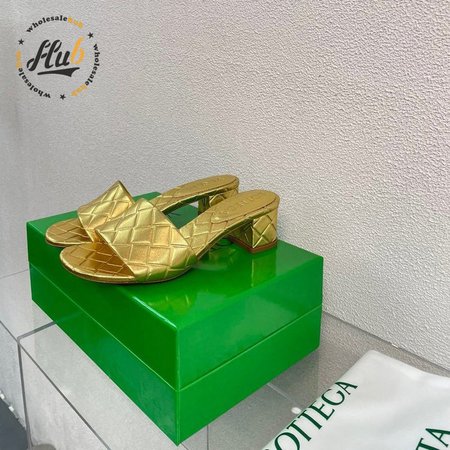 Bottega Veneta Lido Flat Sandal 34-41