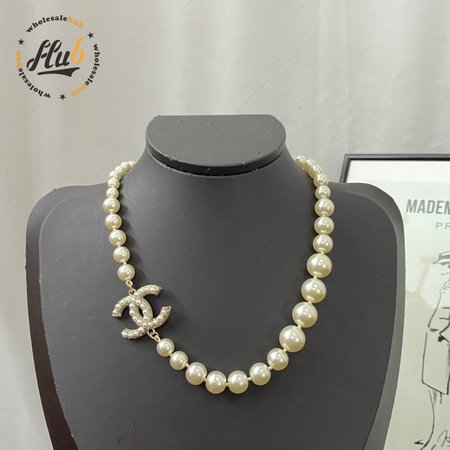 Chanel Glass Pearls CC Necklace Gold/Pearly White