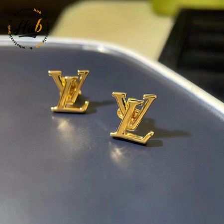 Initials Iconic Earrings Gold