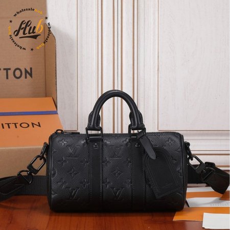 Keepall Bandouliere 25 Monogram Embossed Black