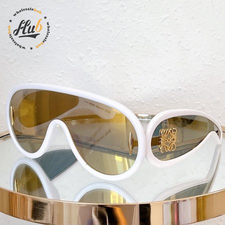 Loewe Women's Paula's Ibiza Lw40108i Sunglasses