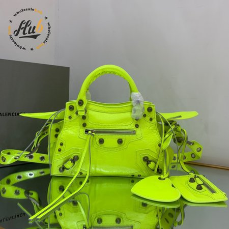 Balenciaga Le Cagole 105809