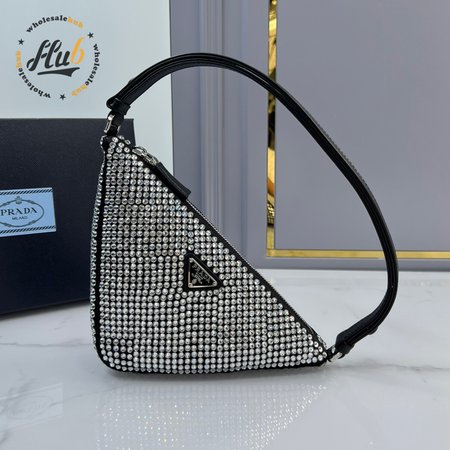 Prada Triangle 1NQ044