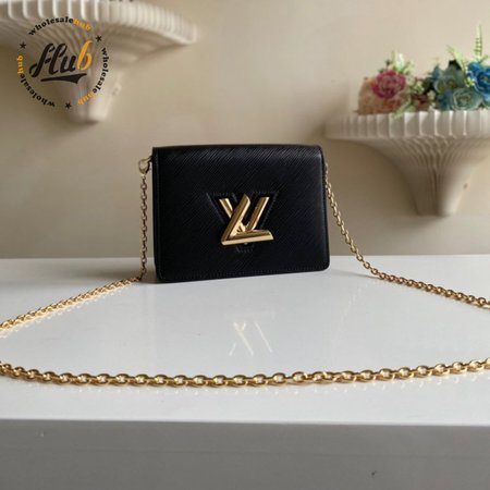 Twist Chain Wallet Epi Grained Leather Black
